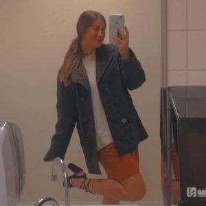 Meet your Posher, Reagan